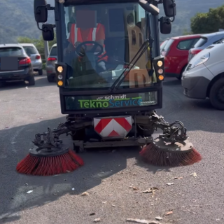 'Raid nelle frazioni' di Ventimiglia, pulizia a fondo a Seglia e a San Bernardo (Foto) 'Raid nelle frazioni' di Ventimiglia, pulizia a fondo a Seglia e a San Bernardo (Foto)