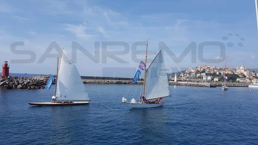 La tradizionale Grande Parata degli equipaggi chiude la 20a edizione delle Vele d’Epoca di Imperia (Intervista al Sindaco Scajola) La tradizionale Grande Parata degli equipaggi chiude la 20a edizione delle Vele d’Epoca di Imperia (Intervista al Sindaco Scajola)