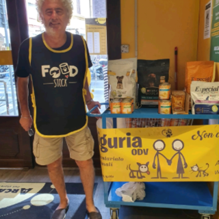 Taggia, raccolta solidale per gli animali con l’iniziativa di Adotta Liguria all’Arcaplanet