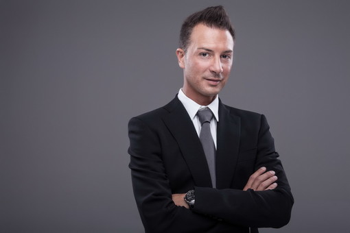 Equinox acquisisce l'80% di Clas, leader internazionale nei pesti a marchio privato Equinox acquisisce l'80% di Clas, leader internazionale nei pesti a marchio privato