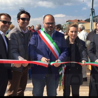 Riva Ligure: inaugurato il ponte che completa il lungomare. Presenti il Sindaco Giuffra e gli Assessori regionali Scajola e Berrino Riva Ligure: inaugurato il ponte che completa il lungomare. Presenti il Sindaco Giuffra e gli Assessori regionali Scajola e Berrino