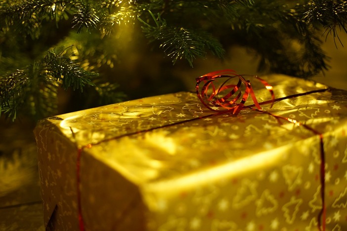 Natale: Le 7 domande cruciali per trovare il regalo perfetto Natale: Le 7 domande cruciali per trovare il regalo perfetto