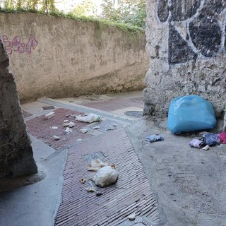 Ventimiglia, abusi edilizi e degrado: controlli della polizia locale nel centro storico