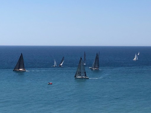 Vele in mare, fine settimana di regate tra Ventimiglia e Bordighera (Foto)