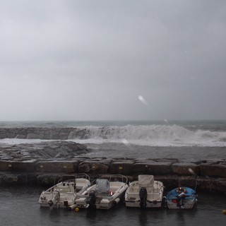 Riva Ligure: evacuate alcune abitazioni sull'argine Argentina in zona Prati. Attiva la procedura d'emergenza Riva Ligure: evacuate alcune abitazioni sull'argine Argentina in zona Prati. Attiva la procedura d'emergenza