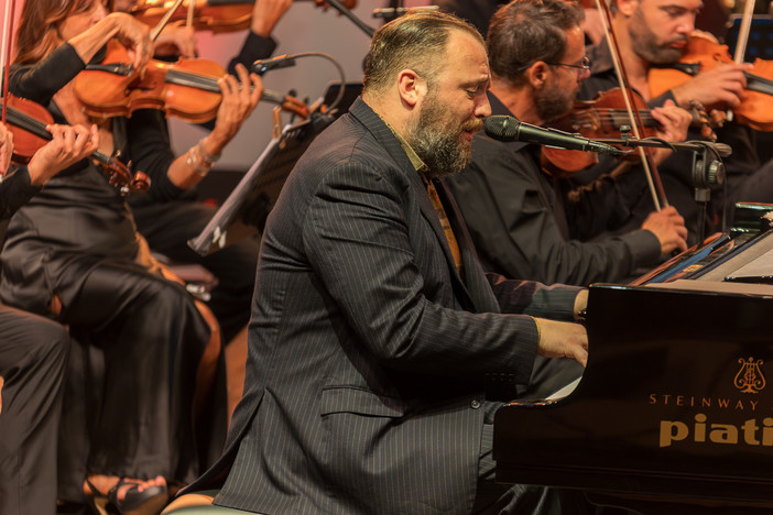 Sanremo, la lettera dopo il concerto di Gualazzi: “Una città splendida che merita più attenzione” Sanremo, la lettera dopo il concerto di Gualazzi: “Una città splendida che merita più attenzione”
