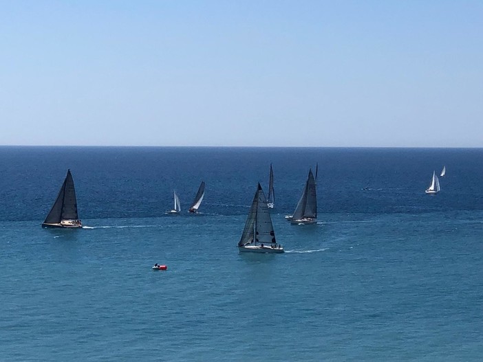 Vele in mare, fine settimana di regate tra Ventimiglia e Bordighera (Foto)