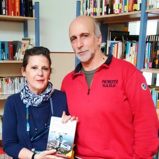 San Bartolomeo al Mare: 'Tea con l'autore', molta gente all'incontro con Giulio Rabagliati San Bartolomeo al Mare: 'Tea con l'autore', molta gente all'incontro con Giulio Rabagliati