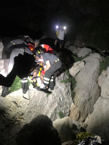 Ventimiglia: turista belga salvato tra gli scogli dei Balzi Rossi, non ancora sciolta la prognosi ma non è in pericolo di vita