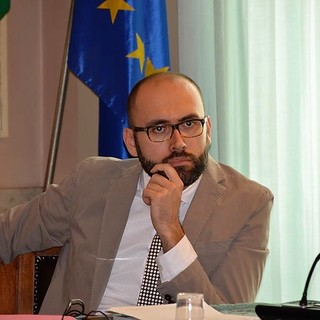 Stop ai Tir sulla 28, il presidente della Provincia di Cuneo Robaldo: "Una decisione che impatta sull'economia di un'intera area del Paese" Stop ai Tir sulla 28, il presidente della Provincia di Cuneo Robaldo: "Una decisione che impatta sull'economia di un'intera area del Paese"