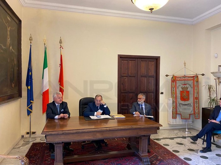 La riunione di venerdì scorso La riunione di venerdì scorso