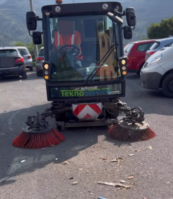 'Raid nelle frazioni' di Ventimiglia, pulizia a fondo a Seglia e a San Bernardo (Foto)