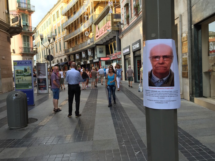 Allargate anche a Sanremo le ricerche di Domenico Carenzo, la città tappezzata con alcuni volantini informativi Allargate anche a Sanremo le ricerche di Domenico Carenzo, la città tappezzata con alcuni volantini informativi