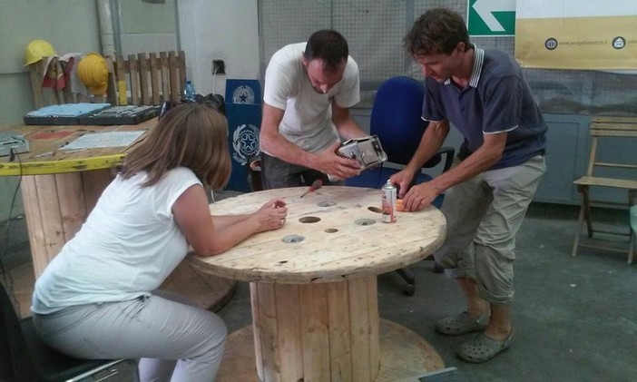 Imperia: ieri la seconda giornata di "RiparaLab", il laboratorio che incentiva il riuso degli oggetti non funzionanti