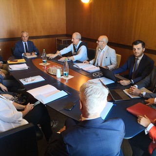 Imperia: acqua pubblica, oggi vertice in Provincia. Scajola "Salvare Rivieracqua senza far fallire Amat" (foto e video)