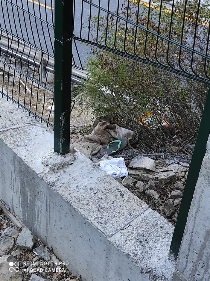 Uno dei buchi nelle reti dell'autostrada