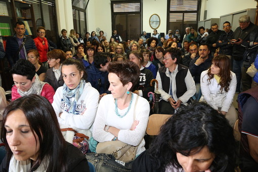 Taggia: rischio sismico alla scuola Soleri, in attesa della relazione finale dell'ing.Podestà si valuta anche l'ipotesi di costruire una scuola nuova Taggia: rischio sismico alla scuola Soleri, in attesa della relazione finale dell'ing.Podestà si valuta anche l'ipotesi di costruire una scuola nuova