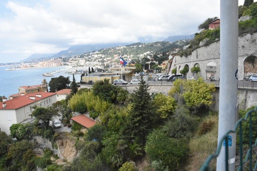 Dalla Costa Azzurra: divieto di affitto stagionale a febbraio a Nizza, intanto un ristorante apre per 'disobbedire'