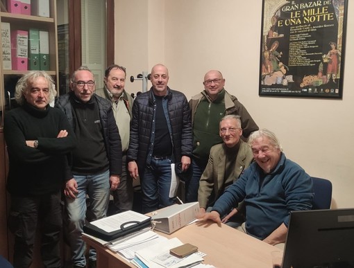 Strade bianche, rete sentieristica e risorse idriche nell'entroterra: ad Apricale riunione tra sindaci e amministratori