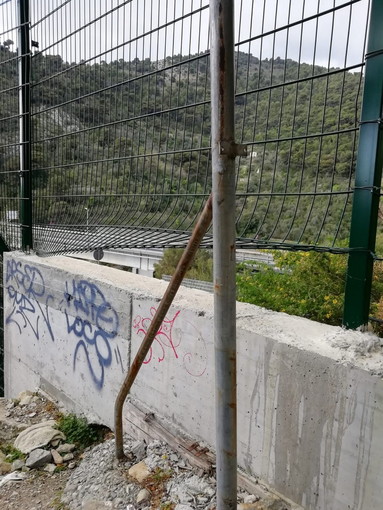 Ventimiglia: situazione migranti sull'A10, Aps Terre di Grimaldi invia esposto alla Procura Ventimiglia: situazione migranti sull'A10, Aps Terre di Grimaldi invia esposto alla Procura