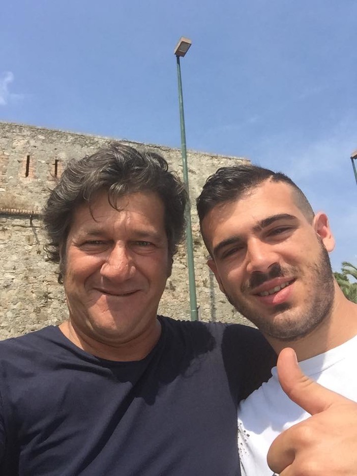 Il canciatore juventino Stefano Sturaro fa ritorno a Sanremo dopo la sconfitta di Berlino Il canciatore juventino Stefano Sturaro fa ritorno a Sanremo dopo la sconfitta di Berlino