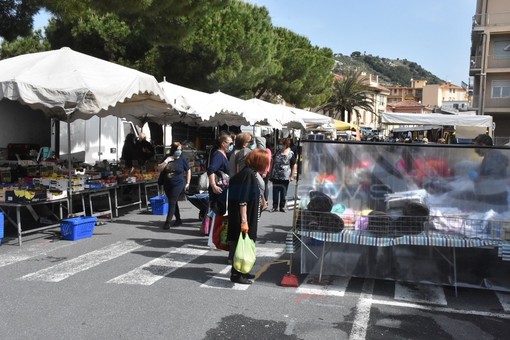 Vallecrosia: domenica 31 maggio torna la 'Fiera' un vero momento di ripresa economica con 150 banchi