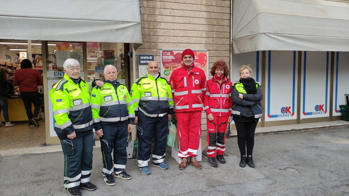 Bordighera: raccolta di beneficenza all'Ok Market a favore degli ucraini presenti nel Comune