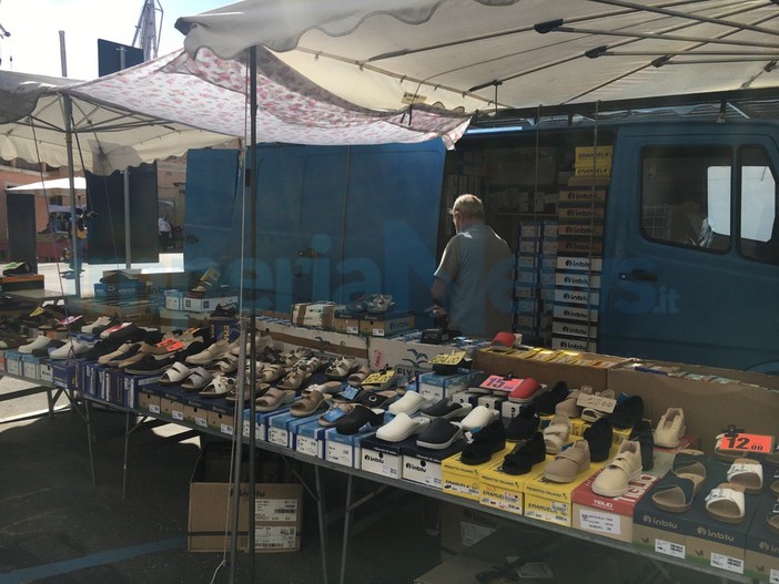 Imperia: collocazione del mercato settimanale, i gilet arancioni presentano un ricorso al Tar
