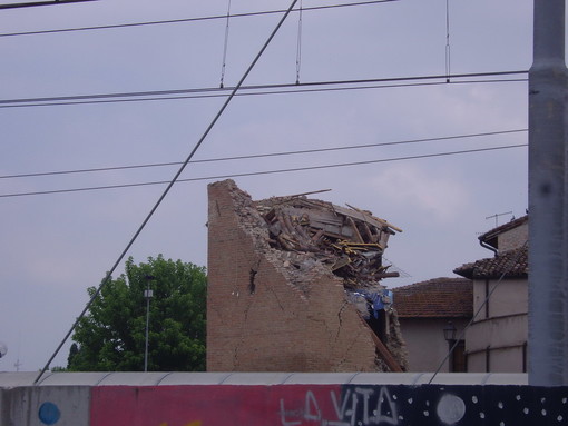Aiuti ai terremotati dell'Emilia: la nostra lettrice Noemi ci scrive per rispondere al Partito Democratico Aiuti ai terremotati dell'Emilia: la nostra lettrice Noemi ci scrive per rispondere al Partito Democratico