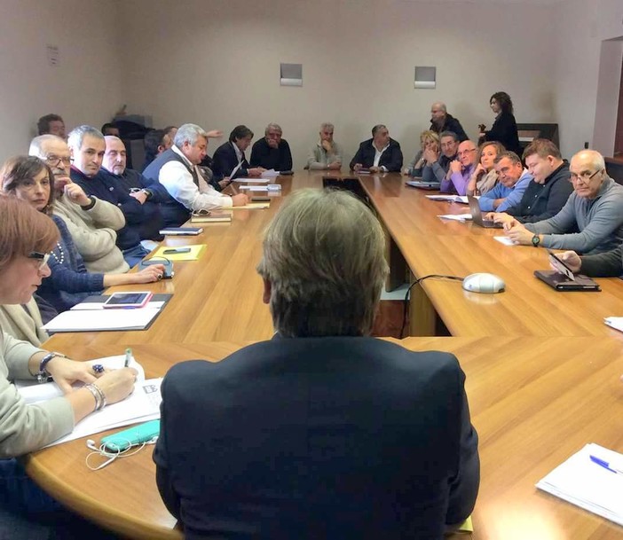 Regione: concessioni demaniali e portualità turistica, oggi tavolo di confronto tra l'assessore Scajola i balneari e l'A.C.O.