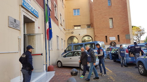 Ventimiglia, in carcere per l'omicidio di un finanziere Rocco Romano 'beccato' con un telefonino in cella