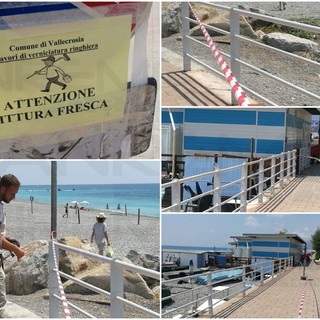 Vallecrosia: iniziati i lavori di verniciatura della ringhiera sul lungomare, il Sindaco Biasi ripensa al progetto della ciclabile "Deve essere garantita l'immagine del fronte mare" (Video) Vallecrosia: iniziati i lavori di verniciatura della ringhiera sul lungomare, il Sindaco Biasi ripensa al progetto della ciclabile "Deve essere garantita l'immagine del fronte mare" (Video)