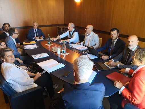 Imperia: acqua pubblica, oggi vertice in Provincia. Scajola "Salvare Rivieracqua senza far fallire Amat" (foto e video)