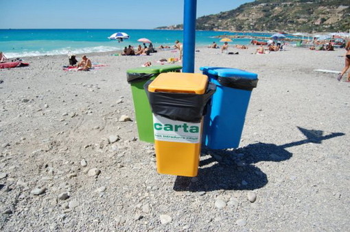 Ventimiglia: raccolta differenziata e flash mob degli allievi del Centro di Formazione Professionale Aesseffe