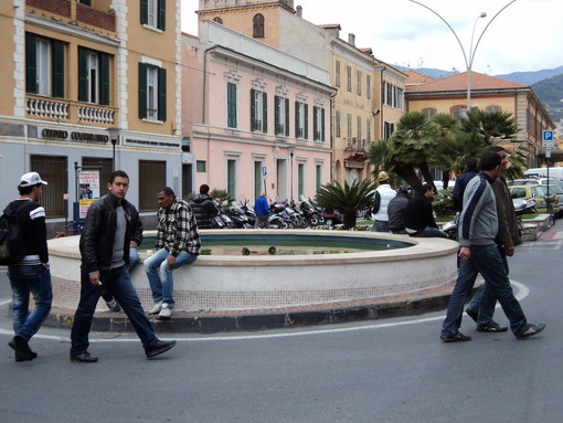 Ventimiglia: in coda al commissariato per il permesso di soggiorno temporaneo