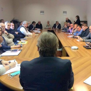 Regione: concessioni demaniali e portualità turistica, oggi tavolo di confronto tra l'assessore Scajola i balneari e l'A.C.O. Regione: concessioni demaniali e portualità turistica, oggi tavolo di confronto tra l'assessore Scajola i balneari e l'A.C.O.