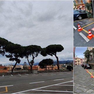 Bordighera, iniziati i lavori di rifacimento della segnaletica orizzontale: spunta il 'parcheggio rosa' (Foto) Bordighera, iniziati i lavori di rifacimento della segnaletica orizzontale: spunta il 'parcheggio rosa' (Foto)