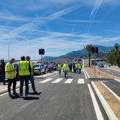 Balzi Rossi, riaperta a doppio senso la Statale: lavori conclusi in anticipo e viabilità finalmente ripristinata