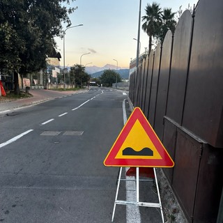Via Turistica a Camporosso, Morabito: "Due rattoppi in pochi giorni ma l’avvallamento resta" (Foto) Via Turistica a Camporosso, Morabito: "Due rattoppi in pochi giorni ma l’avvallamento resta" (Foto)