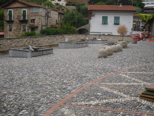 Vallecrosia: entro fine mese saranno ultimati i lavori di restyling del Centro Storico