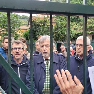 Guerra dei rubinetti, il blitz di Rivieracqua non va a buon fine: negato l'ingresso ai funzionari Guerra dei rubinetti, il blitz di Rivieracqua non va a buon fine: negato l'ingresso ai funzionari