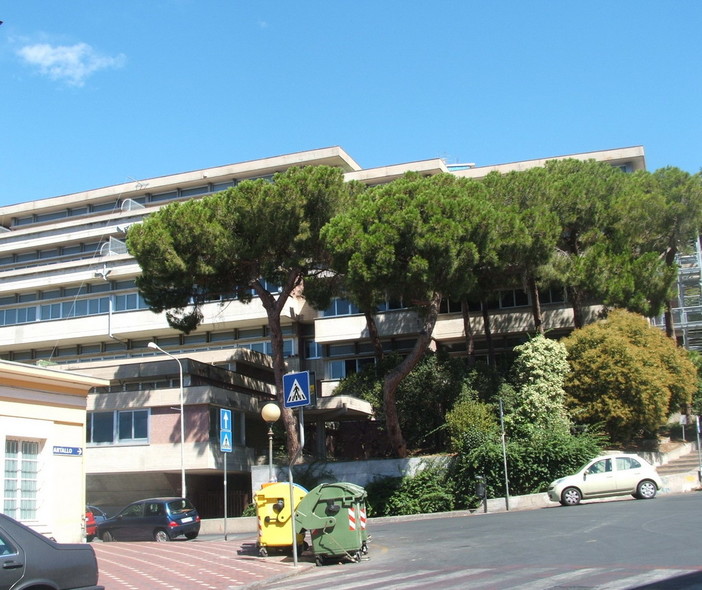 Imperia: si è svolto il 25 febbraio all'Istituto 'Ruffini' il primo 'Incontro con l'autore' Imperia: si è svolto il 25 febbraio all'Istituto 'Ruffini' il primo 'Incontro con l'autore'