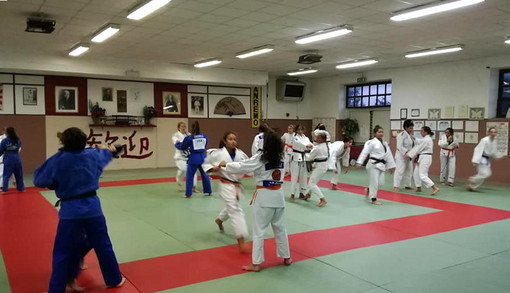 Ventimiglia: partito il progetto ‘Il Randori delle donne’, allenamenti di judo dedicati alle ragazze Ventimiglia: partito il progetto ‘Il Randori delle donne’, allenamenti di judo dedicati alle ragazze