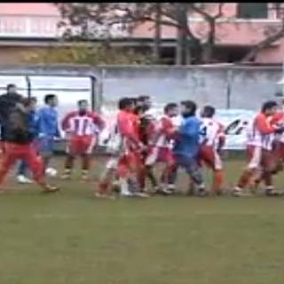 Maxi zuffa in campo e partita sospesa: il video della rissa tra Andora e Don Bosco Vallecrosia