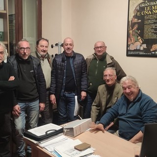 Strade bianche, rete sentieristica e risorse idriche nell'entroterra: ad Apricale riunione tra sindaci e amministratori