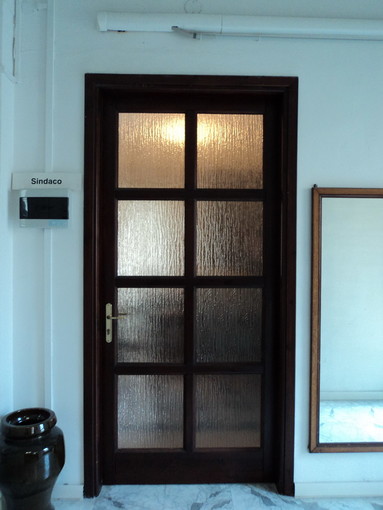 Terremoto politico a Ventimiglia: 14 Consiglieri e 5 Assessori firmano documento per non mollare