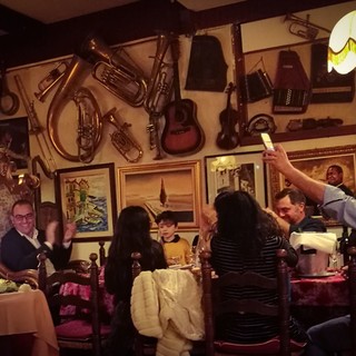 Save The Date: la Corrida di Erio, cena spettacolo il 7 dicembre al Ristorante Erio. Partecipa come artista/cantante, iscrizioni aperte