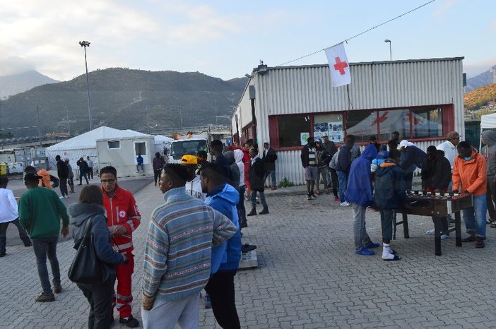 Ventimiglia: sopralluogo del Garante Regionale per l'infanzia Francesco Lalla ai centri d'accoglienza della città “Situazione di emergenza, ma affrontata in modo positivo”