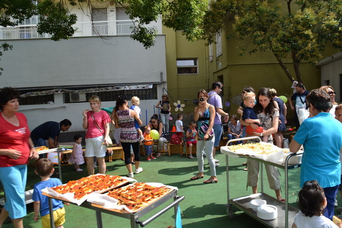 Sanremo: festa di fine anno al nido d'infanzia Raggio di Sole nel quartiere di San Martino Sanremo: festa di fine anno al nido d'infanzia Raggio di Sole nel quartiere di San Martino