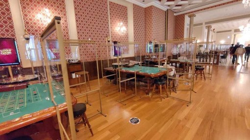 Sanremo: dopo la riapertura incassi record nei tre mesi estivi per il Casinò, superati anche quelli del 2019 Sanremo: dopo la riapertura incassi record nei tre mesi estivi per il Casinò, superati anche quelli del 2019